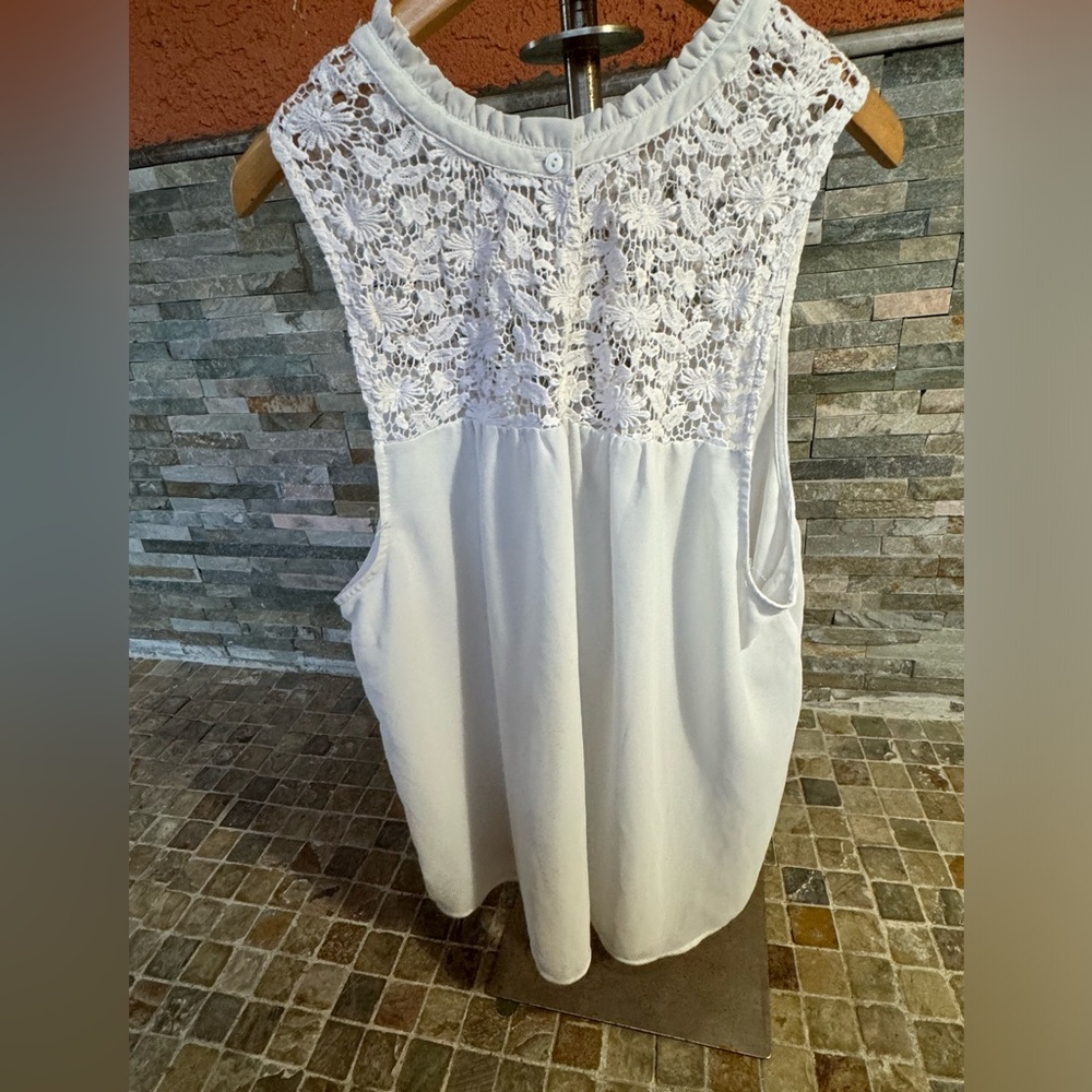Lace blouse - Picture 4 of 5